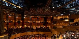 Highlights der Filmmusik: Ennio Morricone, John Williams, Martin Böttcher, Hans Zimmer – von epischen Abenteuern bis zu romantischen Dramen.