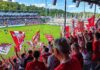 2500 mitgereiste 1. FC Köln Fans feuerten 90 Minuten bedingungslos ihr team an Foto @ Stadionkind Schoti75