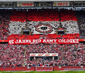 Die Nordkurve bei 1. FC Köln gegen den Karlsruher SC Foto Stadionkind @schoti75