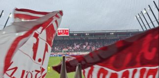 1. FC Köln beim SSV Jahn mit Auswärtssieg. Für uns dabei Stadionkind @schoti75 Danke Micha für das Foto :-)