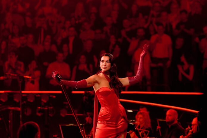 DUA LIPA kündigt neues Live-Album an: "Dua Lipa Live From The Royal Albert Hall" erscheint am 06.12.2024 Foto (c) Album Artwork