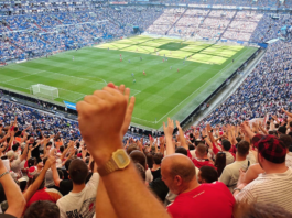 Schalke 04 verliert 1:3gegen den 1. FC Köln Foto Stadionkind @schoti75