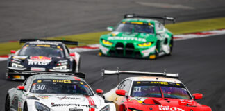 Hinter dem Führungsduo lauern Maro Engel und Sheldon van der Linde (l-r) DTM, 9. + 10. Rennen Nürburgring 2024 - Foto: Gruppe C Photography