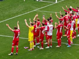 DFB Pokal 1. FC Köln gegen SV Sandhausen der #effzeh feiert den Sieg Foto@ Stadionkind @schoti75